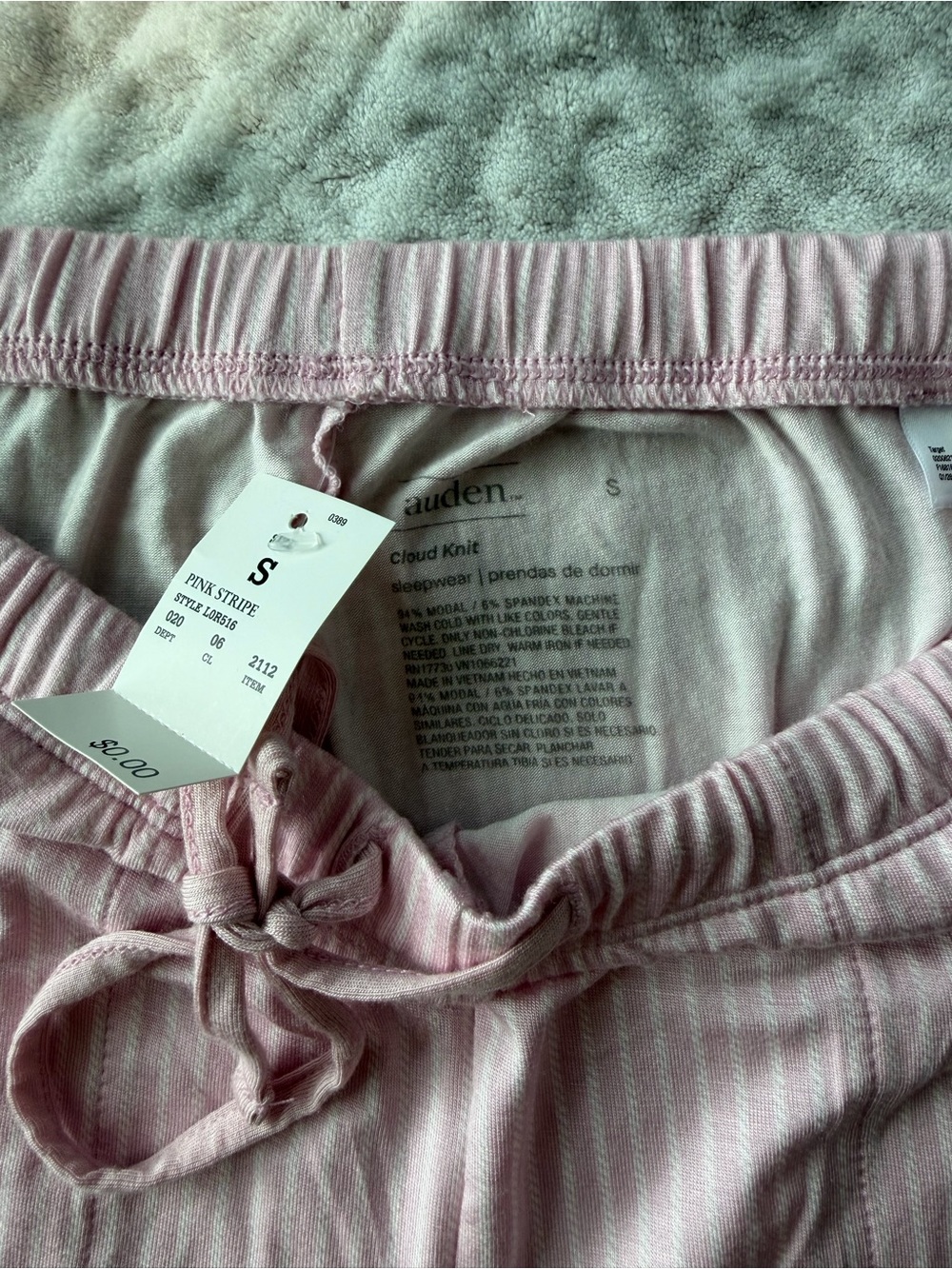 NWT Auden Women’s Cloud Knit Modal Short Sleeve and Capri Pants Pajama Set | S - Picture 9 of 9